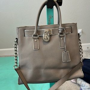 Michael Kors Hamilton Large Handbag. Great condition except scratch on bottom.